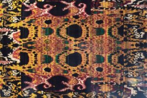 Transitional rectangular 8' 0" by 10' 1" rug with contemporary pattern from India - Black & Yellow